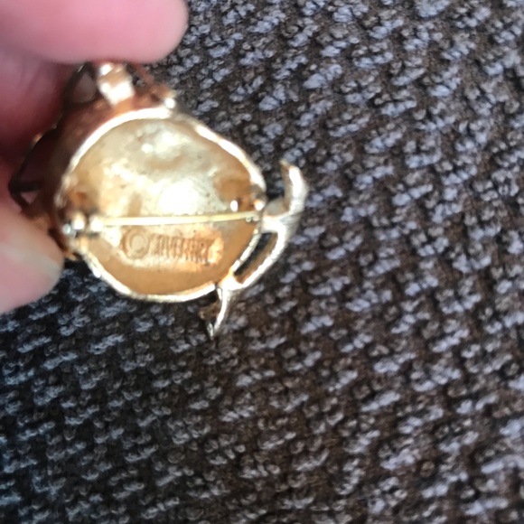 Owl Brooch with moving glasses - Picture 5 of 9